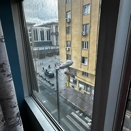 Lara Gaziosmanpasa Guenluek Kiralik Estambul